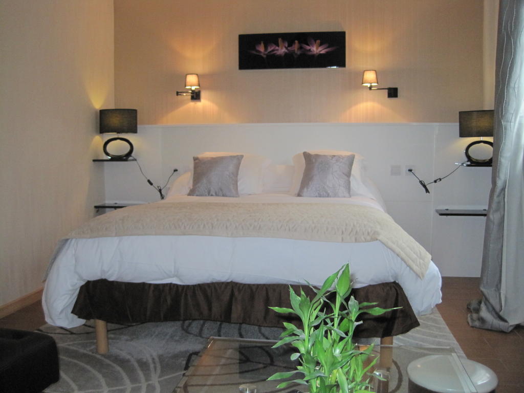 Hotel Restaurant Rive Gauche Bessines-sur-Gartempe Room photo
